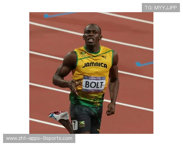 长跑激战：肯尼亚运动员再创佳绩，赛场火爆！，肯尼亚长跑运动员训练视频